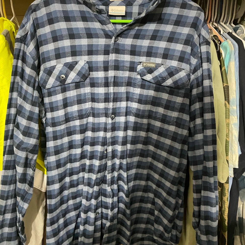 Columbia Navy Checkered Long Sleeve Shirt